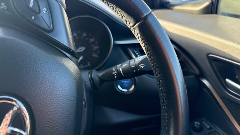 Toyota C-HR 1.8 Hybrid Design 5dr CVT Hybrid Hatchback